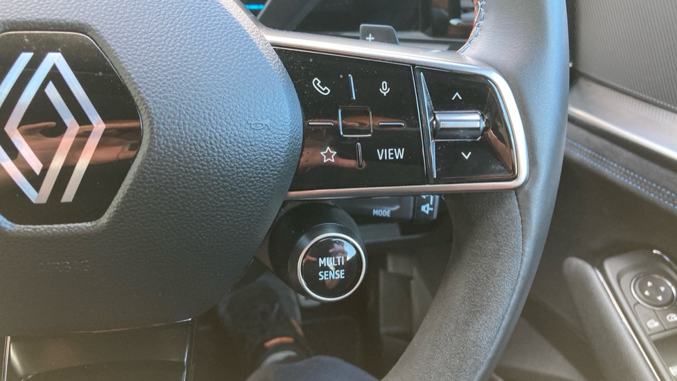 Renault Austral E-Tech FHEV Techno Esprit Alpine 5dr Auto Hybrid Estate - Image 27