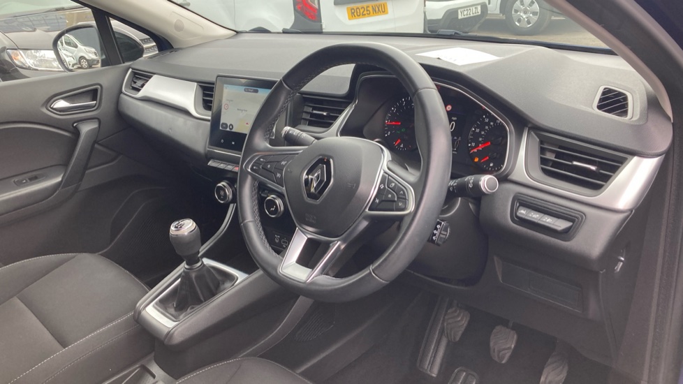 Renault Captur 1.0 TCE 100 Iconic 5dr Petrol Hatchback - Image 11