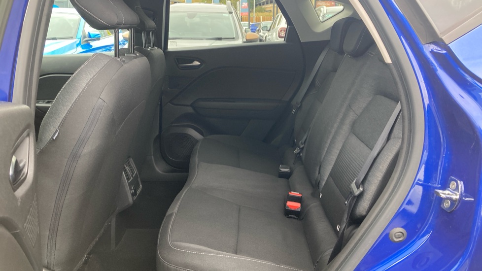Renault Captur 1.0 TCE 100 Iconic 5dr Petrol Hatchback - Image 16
