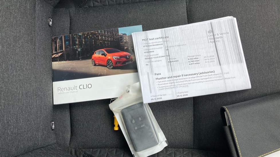 Renault Clio 1.0 TCe 100 Iconic 5dr Petrol Hatchback - Image 19