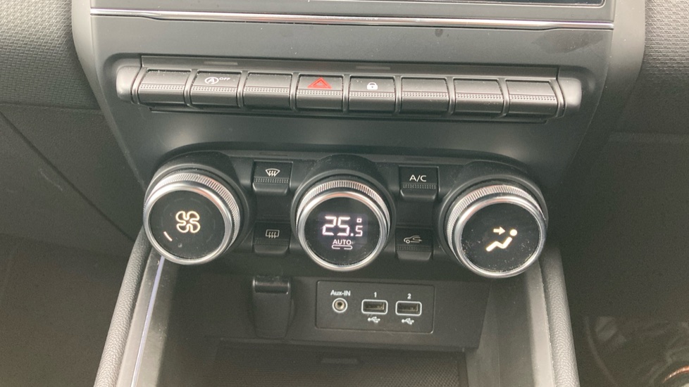 Renault Clio 1.0 SCe 65 Iconic 5dr Petrol Hatchback - Image 22