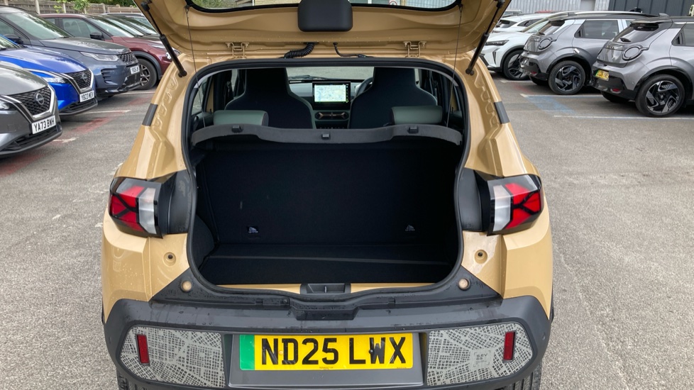 Dacia Spring 27kWh Extreme 65 48kW 5dr Auto Electric Hatchback - Image 4