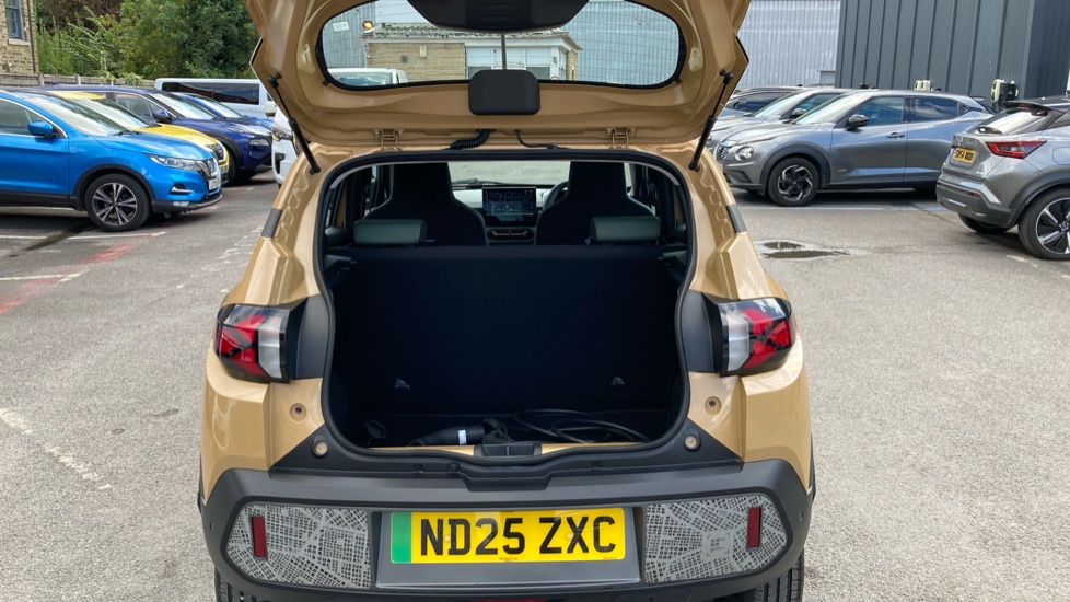 Dacia Spring 27kWh Extreme 65 48kW 5dr Auto Electric Hatchback - Image 4