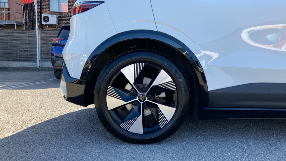 Renault Megane E-Tech EV60 160kW Equilibre 60kWh Optimum Charge 5dr Auto Electric Hatchback - Image 7