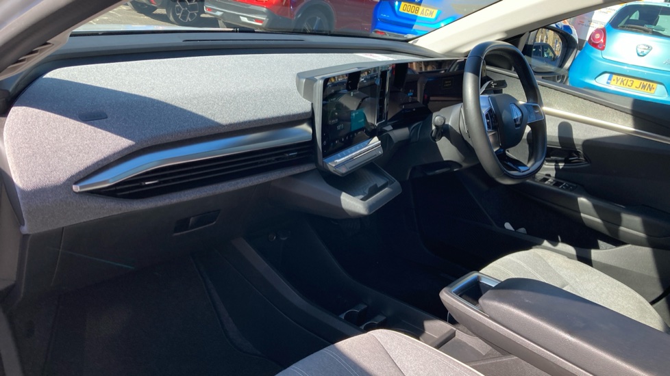 Renault Megane E-Tech EV60 160kW Equilibre 60kWh Optimum Charge 5dr Auto Electric Hatchback - Image 9