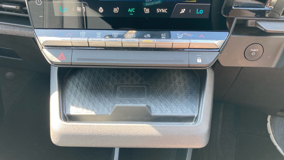 Renault Megane E-Tech EV60 160kW Equilibre 60kWh Optimum Charge 5dr Auto Electric Hatchback - Image 23