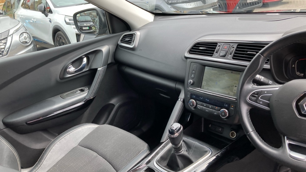 Renault Kadjar 1.3 TCE Dynamique S Nav 5dr Petrol Hatchback - Image 14