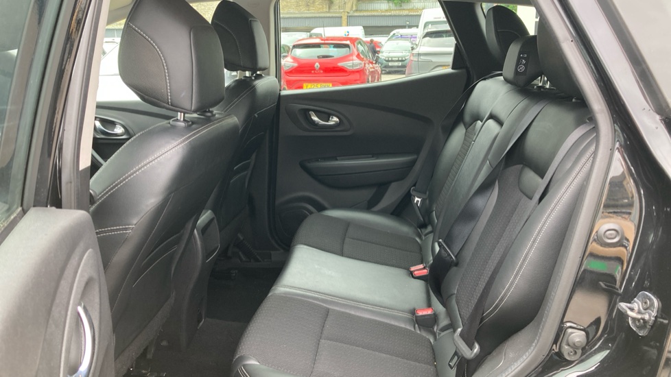 Renault Kadjar 1.3 TCE Dynamique S Nav 5dr Petrol Hatchback - Image 16