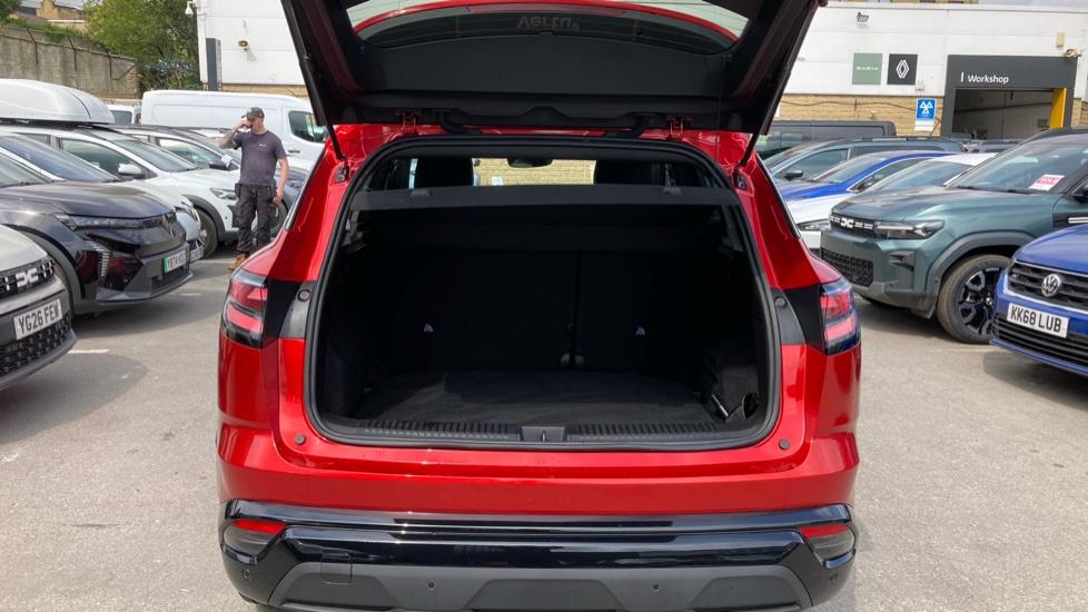Renault Austral E-Tech Full Hybrid Techno 5dr Auto Hybrid Estate - Image 4