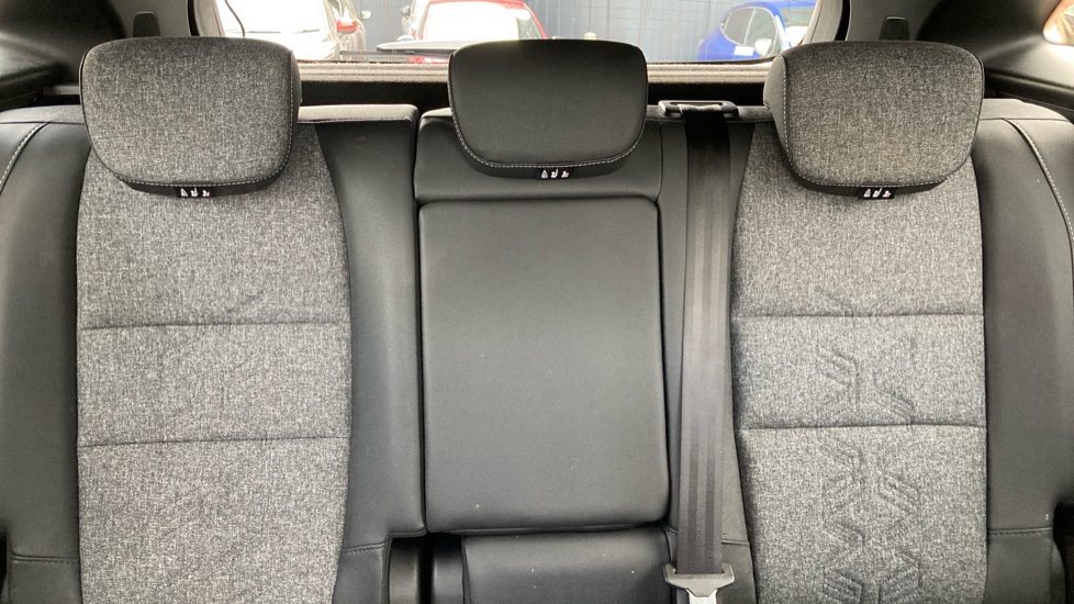 Renault Austral E-Tech Full Hybrid Techno 5dr Auto Hybrid Estate - Image 15