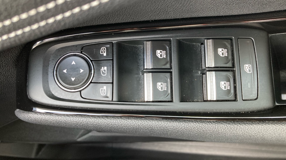 Renault Austral E-Tech Full Hybrid Techno 5dr Auto Hybrid Estate - Image 25