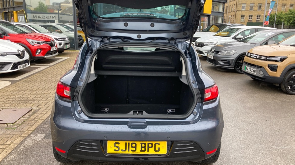 Renault Clio 0.9 TCE 90 Iconic 5dr Petrol Hatchback - Image 4