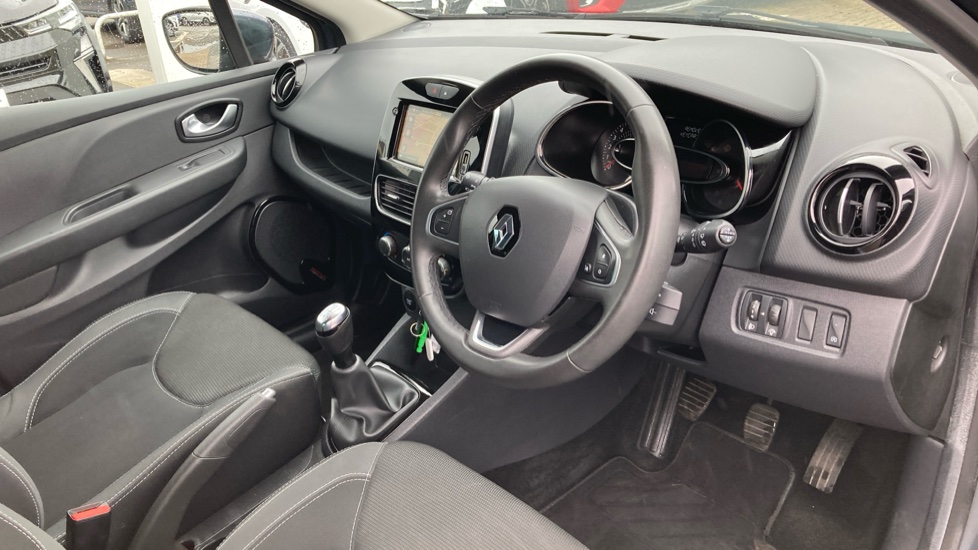 Renault Clio 0.9 TCE 90 Iconic 5dr Petrol Hatchback - Image 11
