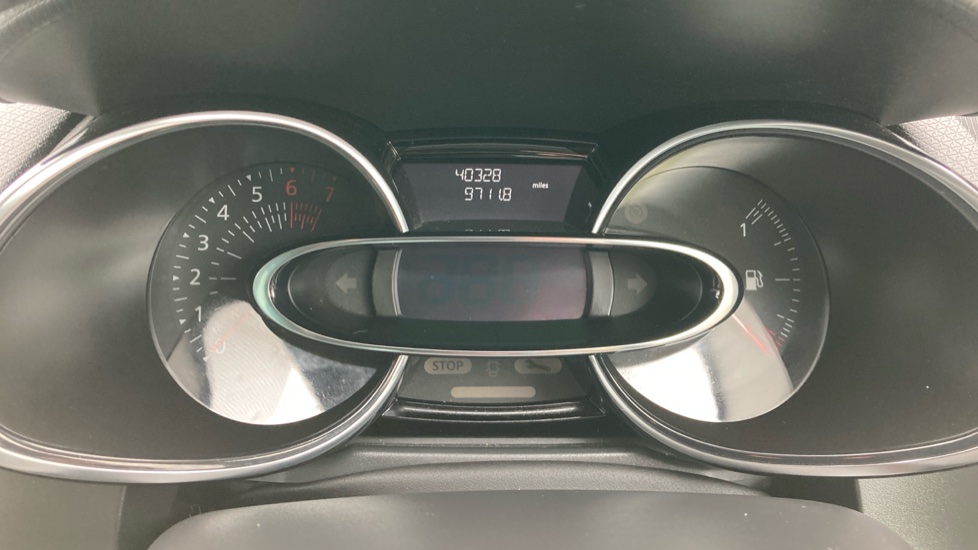 Renault Clio 0.9 TCE 90 Iconic 5dr Petrol Hatchback - Image 18
