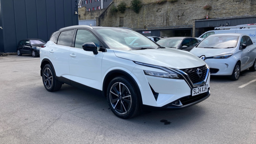 Nissan Qashqai 1.3 DiG-T MH Tekna [Bose] 5dr Petrol Hatchback - Image 8