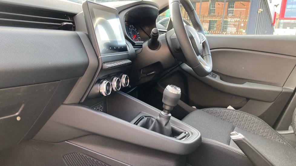 Renault Clio 1.0 TCe 90 Iconic 5dr Petrol Hatchback - Image 13