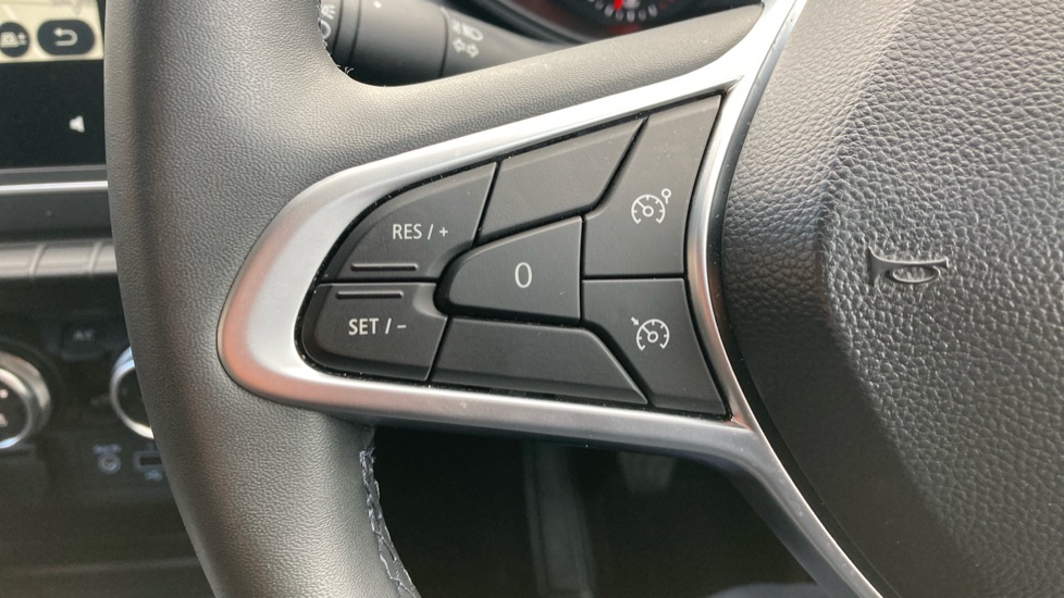 Renault Clio 1.0 TCe 90 Iconic 5dr Petrol Hatchback - Image 23