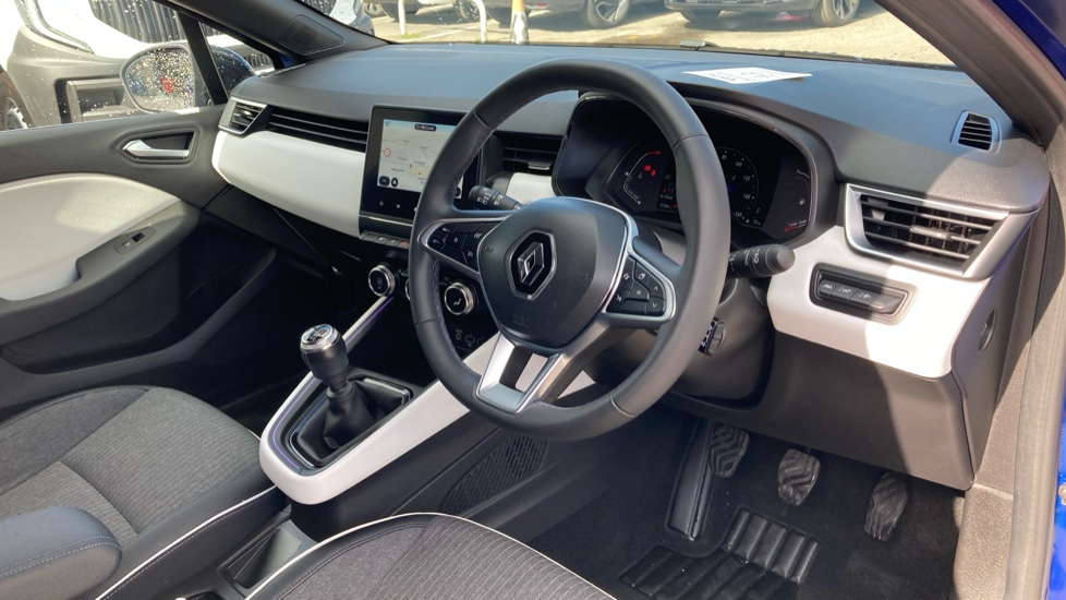 Renault Clio 1.0 TCe 90 Techno 5dr Petrol Hatchback - Image 11