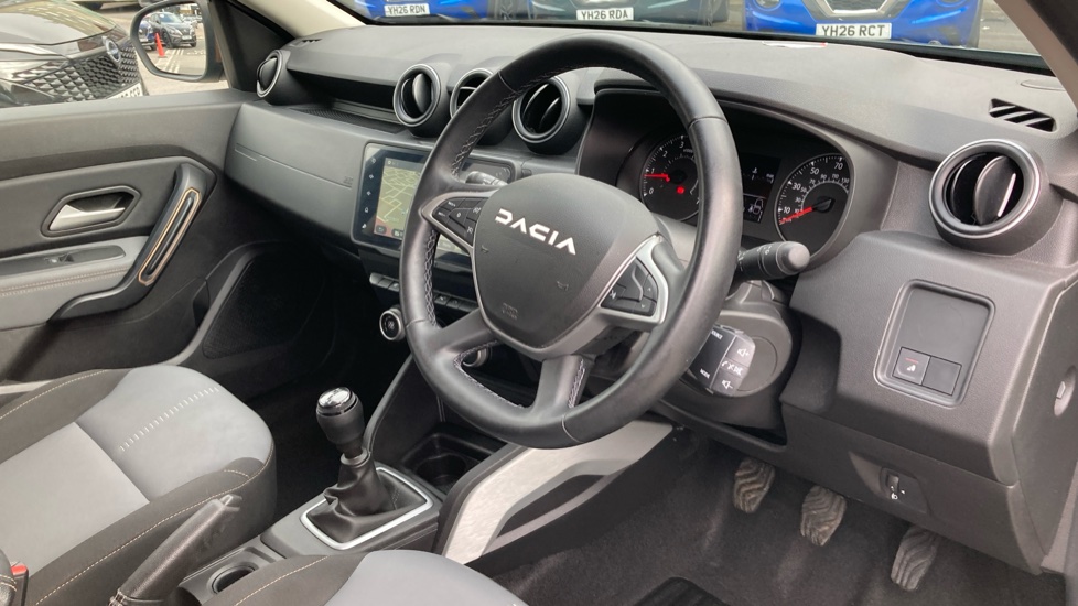 Dacia Duster 1.3 TCe 130 Extreme 5dr Petrol Estate - Image 11