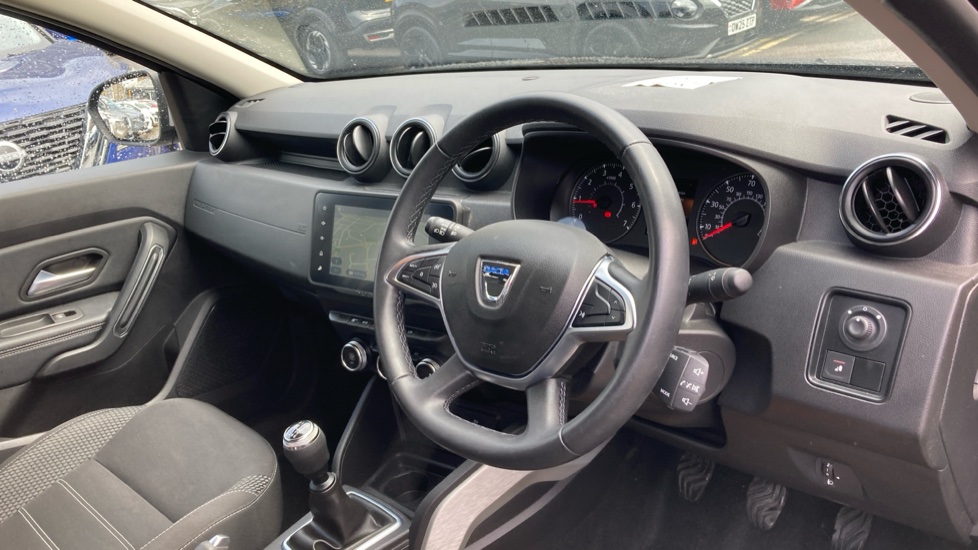 Dacia Duster 1.0 TCe 90 Prestige 5dr Petrol Estate - Image 11