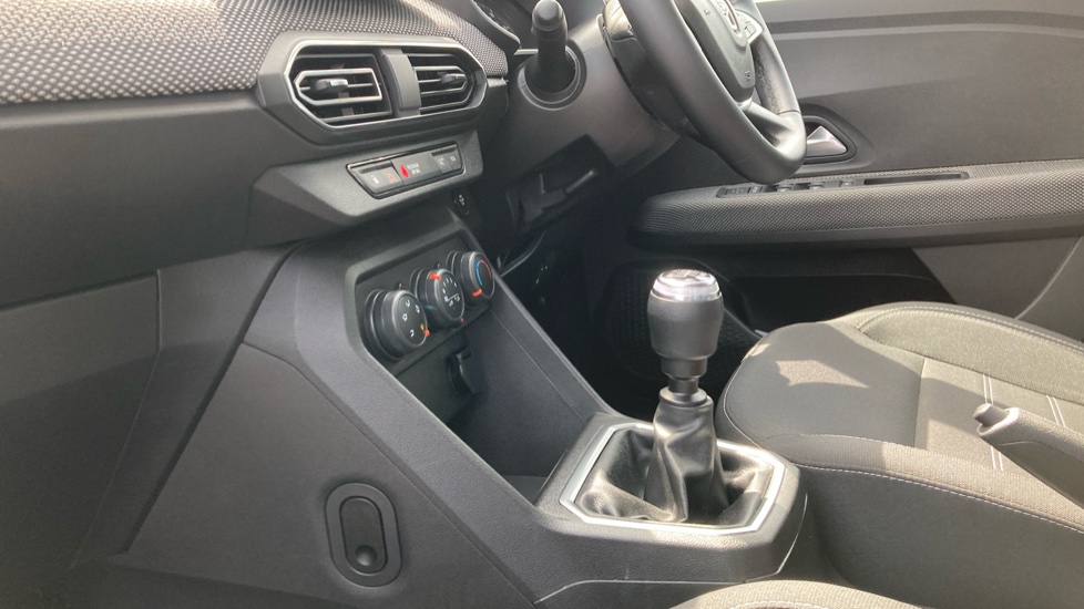 Dacia Sandero 1.0 TCe Comfort 5dr Petrol Hatchback - Image 13