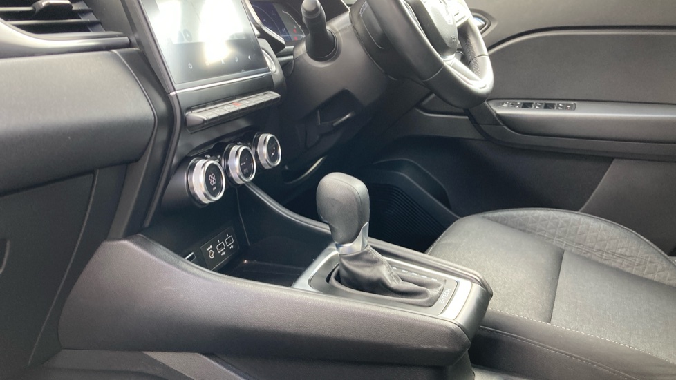 Renault Captur 1.6 E-Tech full hybrid 145 Evolution 5dr Auto Hybrid Hatchback - Image 13