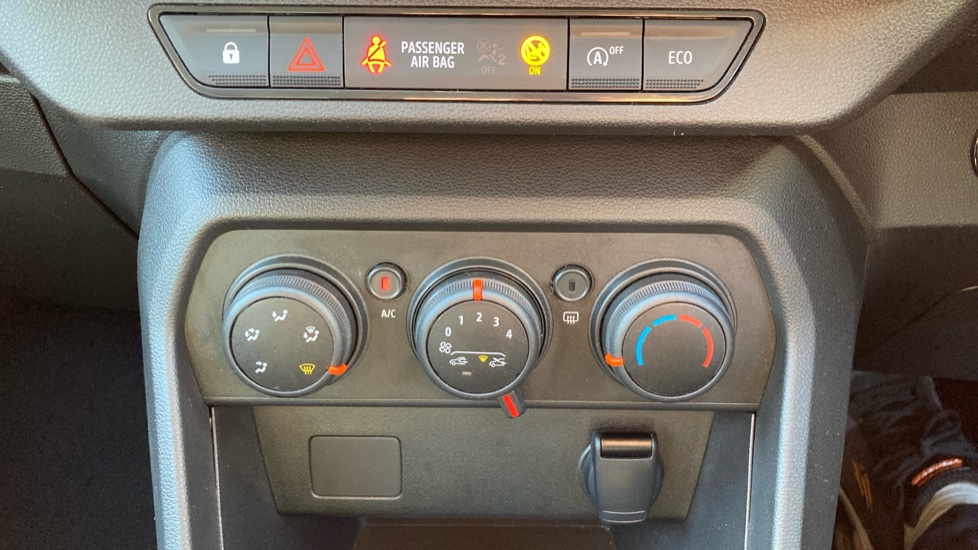 Dacia Sandero 1.0 Tce Expression 5dr Bi Fuel Hatchback - Image 26