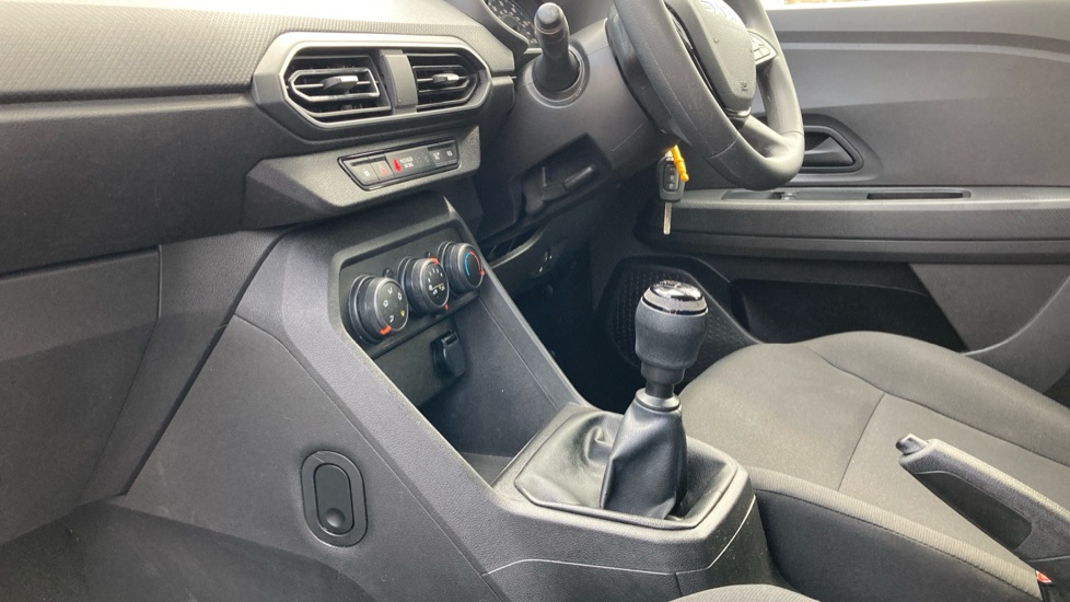 Dacia Sandero 1.0 Tce Essential 5dr Petrol Hatchback - Image 13
