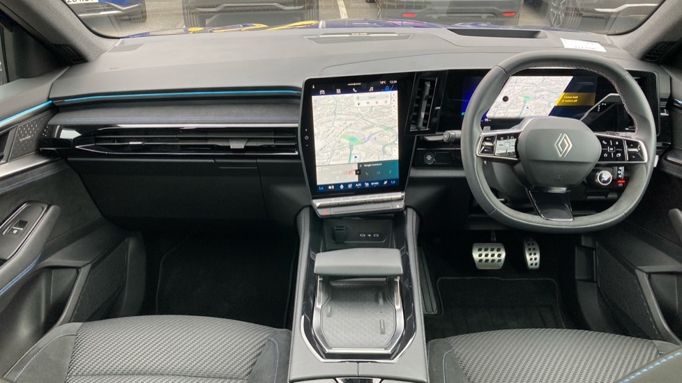 Renault Austral E-Tech FHEV Iconic Esprit Alpine 5dr Auto Hybrid Estate - Image 10