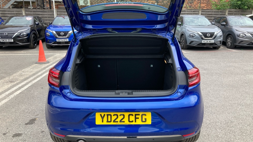 Renault Clio 1.0 TCe 90 SE Edition 5dr Petrol Hatchback - Image 4