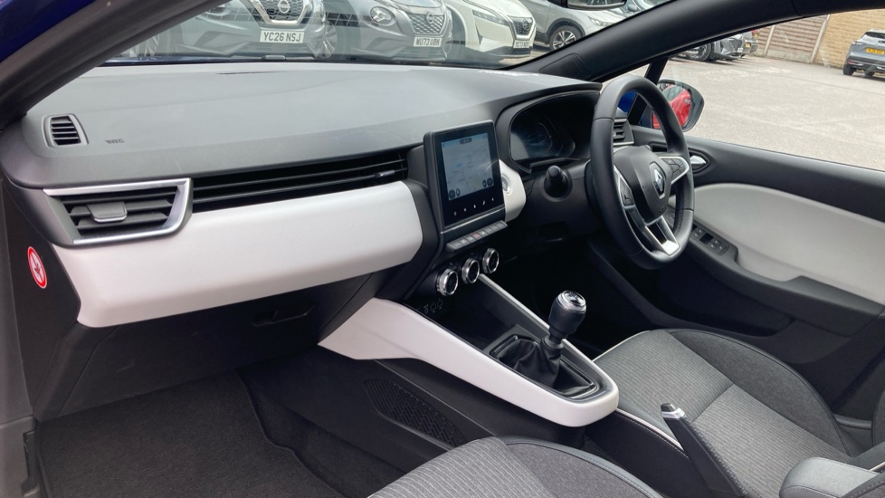 Renault Clio 1.0 TCe 90 SE Edition 5dr Petrol Hatchback - Image 9