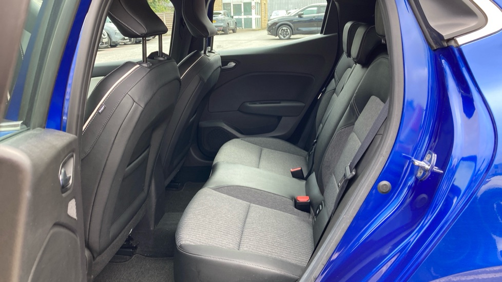 Renault Clio 1.0 TCe 90 SE Edition 5dr Petrol Hatchback - Image 16