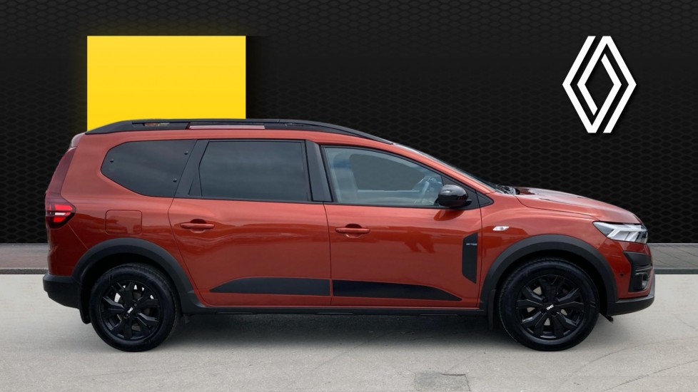 Dacia Jogger 1.0 TCe Extreme SE 5dr Petrol Estate - Image 5