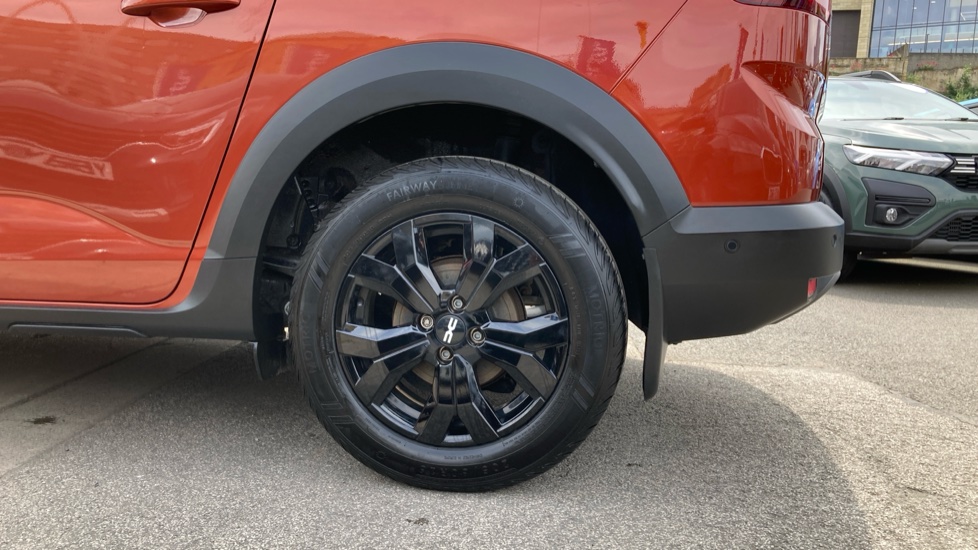 Dacia Jogger 1.0 TCe Extreme SE 5dr Petrol Estate - Image 7