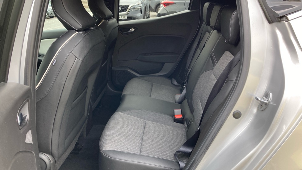 Renault Clio 1.6 E-TECH full hybrid 145 Techno 5dr Auto Hybrid Hatchback - Image 16