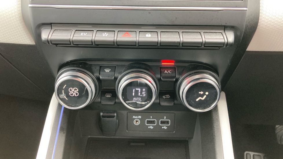 Renault Clio 1.6 E-TECH full hybrid 145 Techno 5dr Auto Hybrid Hatchback - Image 23