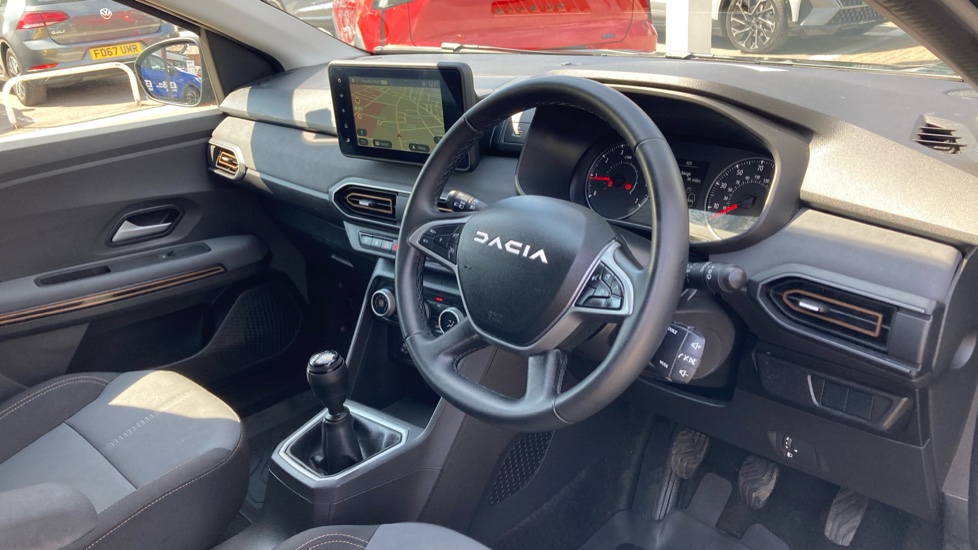 Dacia Jogger 1.0 TCe Extreme 5dr Petrol Estate - Image 11