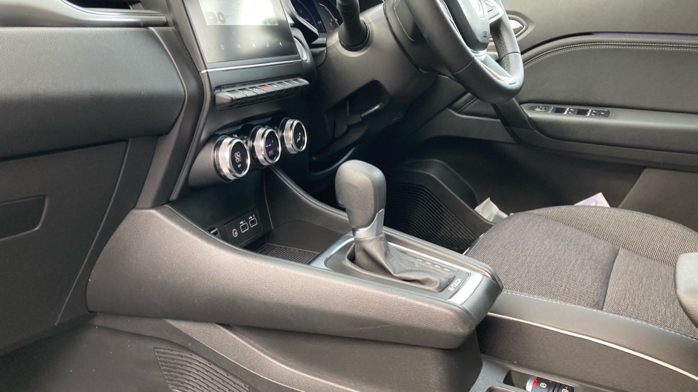 Renault Captur 1.6 E-Tech full hybrid 145 Techno 5dr Auto Hybrid Hatchback - Image 13