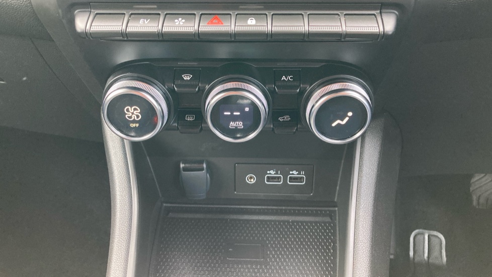 Renault Captur 1.6 E-Tech full hybrid 145 Techno 5dr Auto Hybrid Hatchback - Image 22