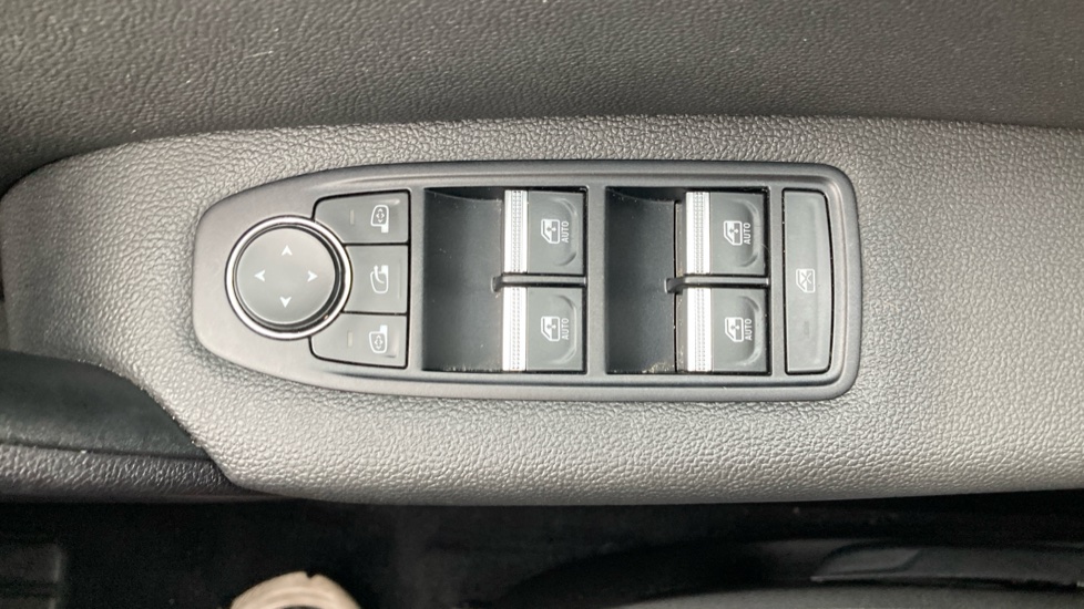 Renault Captur 1.6 E-Tech full hybrid 145 Techno 5dr Auto Hybrid Hatchback - Image 27
