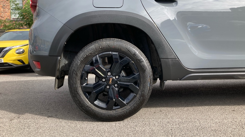 Dacia Duster 1.3 TCe 150 Extreme 5dr EDC Petrol Estate - Image 7