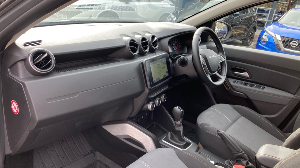 Dacia Duster 1.3 TCe 150 Extreme 5dr EDC Petrol Estate - Image 9