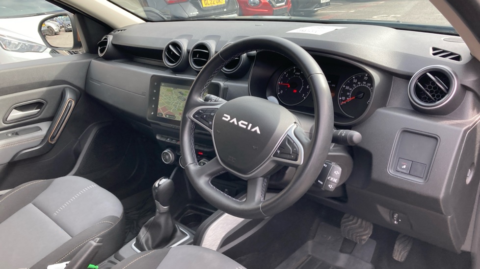 Dacia Duster 1.3 TCe 150 Extreme 5dr EDC Petrol Estate - Image 11