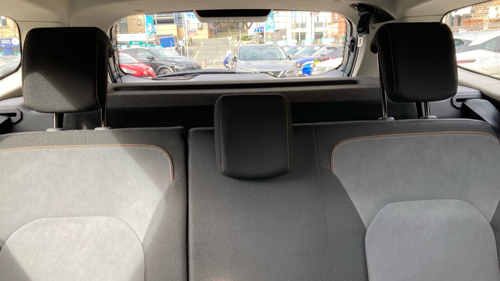 Dacia Duster 1.3 TCe 150 Extreme 5dr EDC Petrol Estate - Image 15
