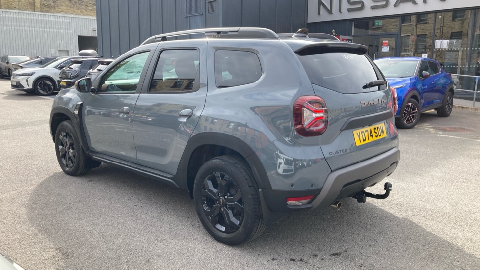 Dacia Duster 1.3 TCe 150 Extreme 5dr EDC Petrol Estate - Image 17