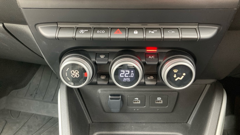 Dacia Duster 1.3 TCe 150 Extreme 5dr EDC Petrol Estate - Image 26