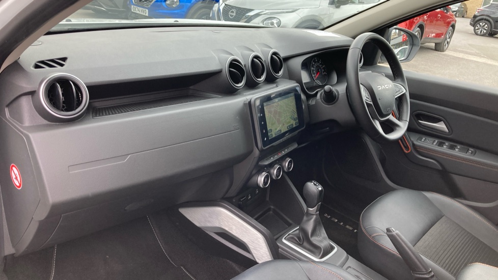 Dacia Duster 1.3 TCe 150 Extreme SE 5dr EDC Petrol Estate - Image 9