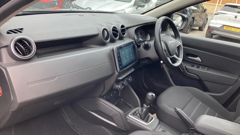 Dacia Duster 1.0 TCe 90 Expression 5dr Petrol Estate - Image 9