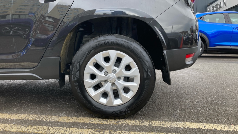 Dacia Duster 1.3 TCe 150 Comfort 5dr EDC Petrol Estate - Image 7