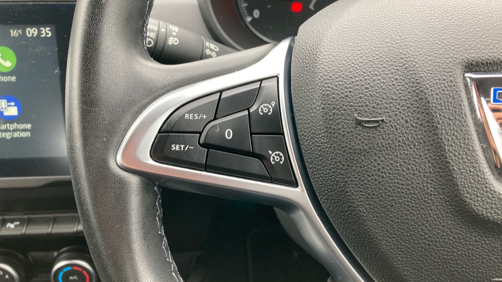 Dacia Duster 1.3 TCe 150 Comfort 5dr EDC Petrol Estate - Image 25